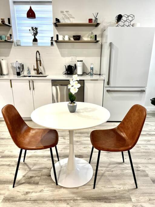 Luxury And Cozy 1 Bed Condo In The Heart Of プロビデンス エクステリア 写真