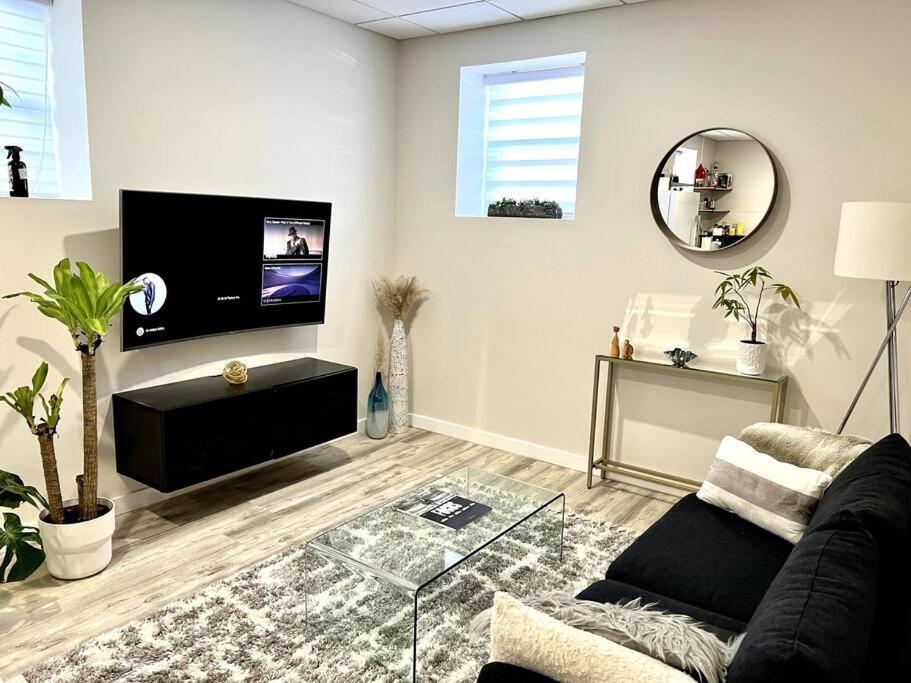Luxury And Cozy 1 Bed Condo In The Heart Of プロビデンス エクステリア 写真